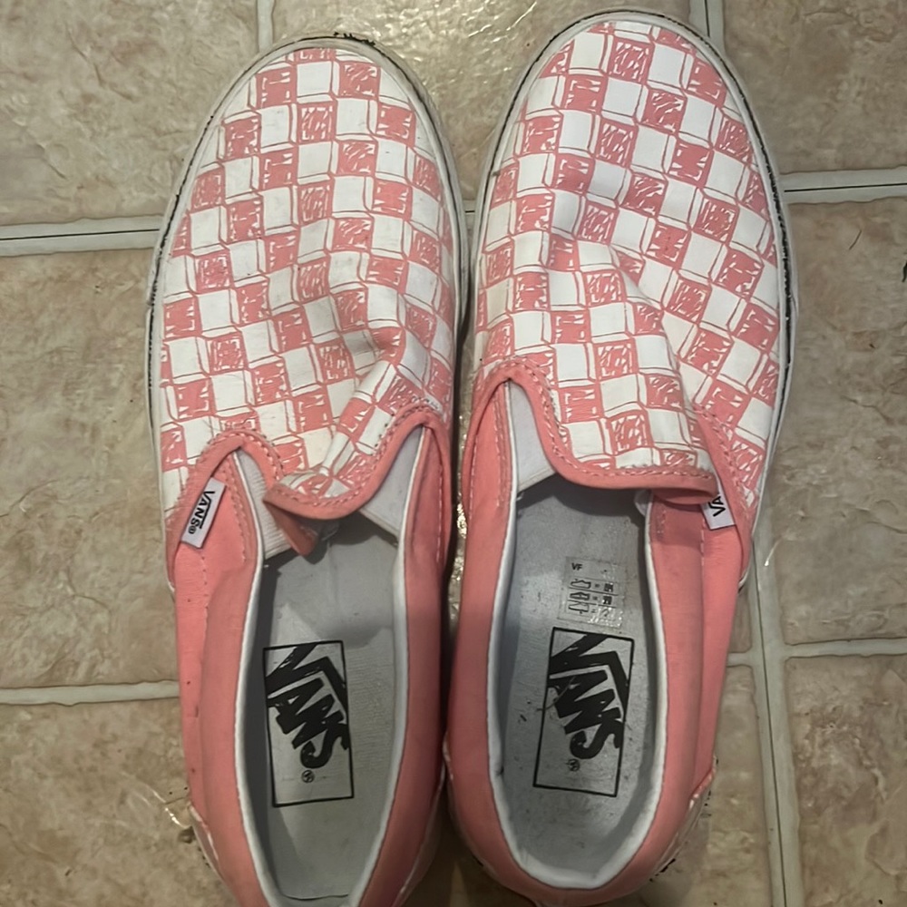 worn once, size 9.5 in women’s, size 8 in men’s